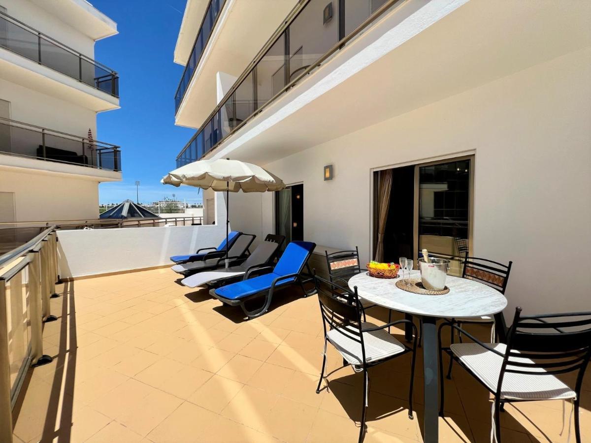 Albufeira Terrace With Pool By Homing Apartment Bagian luar foto