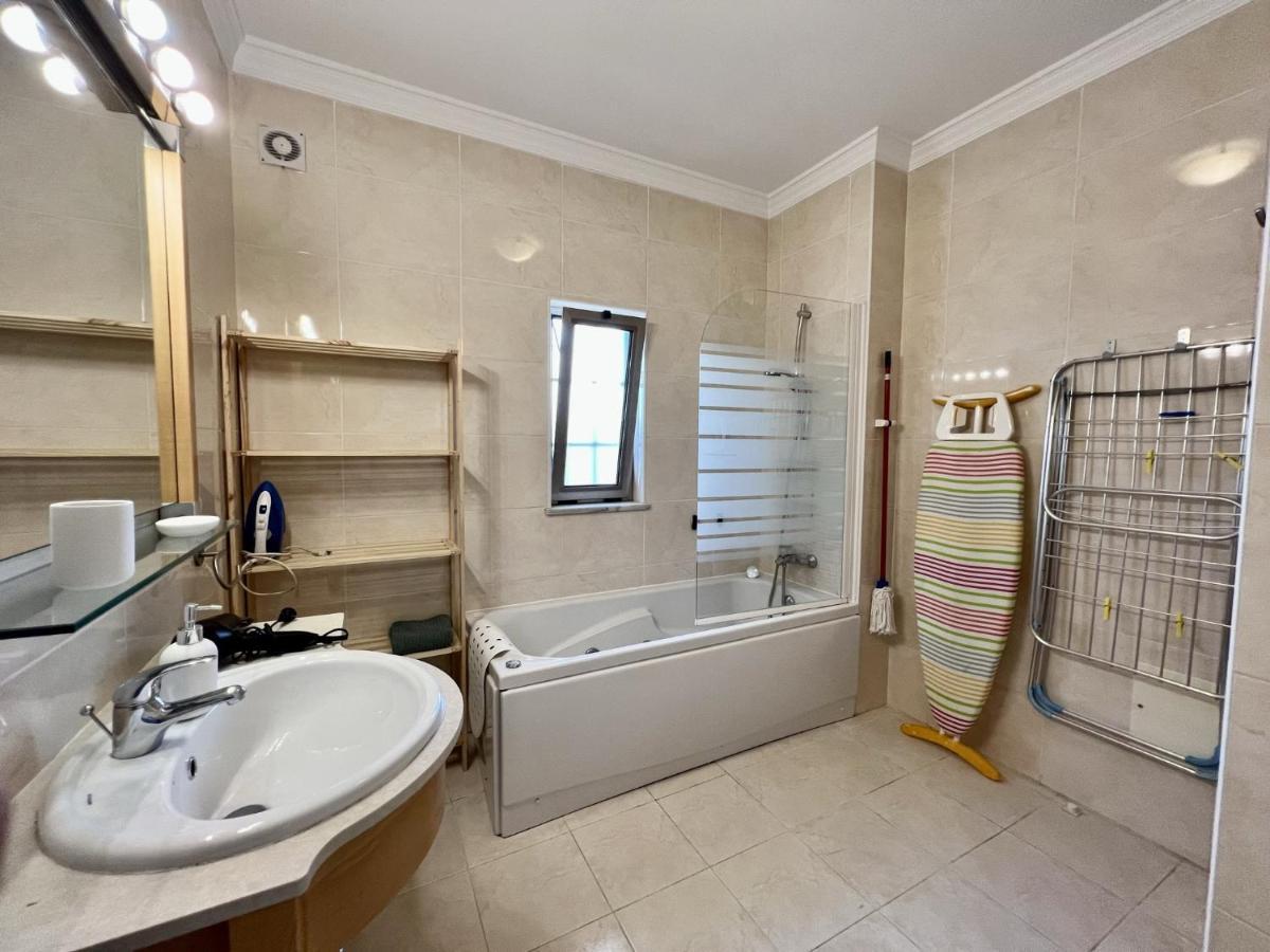 Albufeira Terrace With Pool By Homing Apartment Bagian luar foto