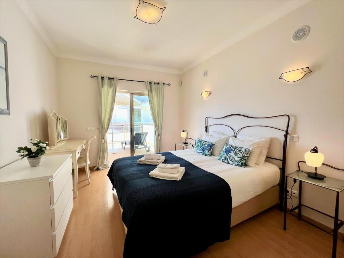 Albufeira Terrace With Pool By Homing Apartment Bagian luar foto