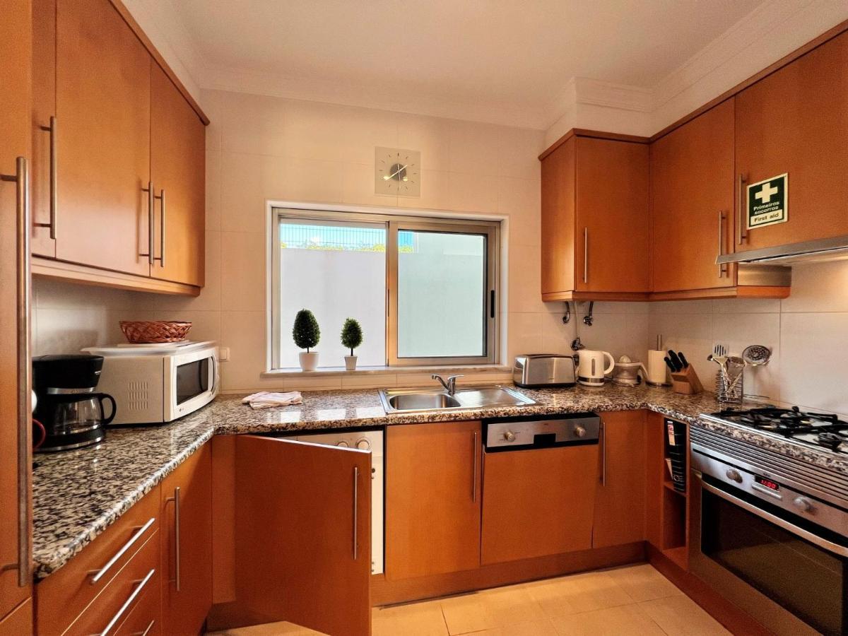 Albufeira Terrace With Pool By Homing Apartment Bagian luar foto